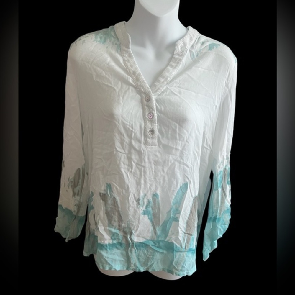 Tribal white and blue splash long sleeve blouse M